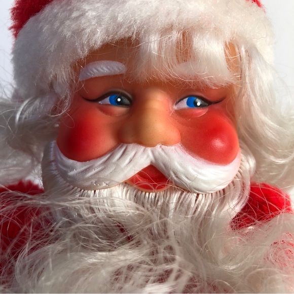 Vintage 80s toy Santa on wheels - Picture 2 of 7